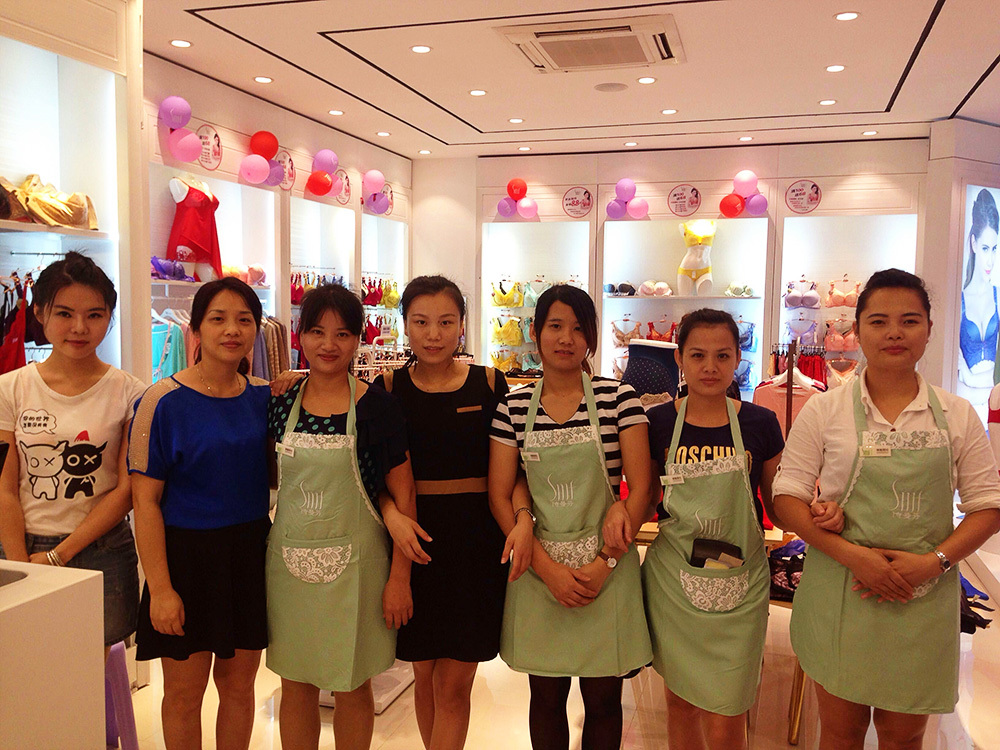 顧客進內衣加盟店逛一圈就走，怎么辦?