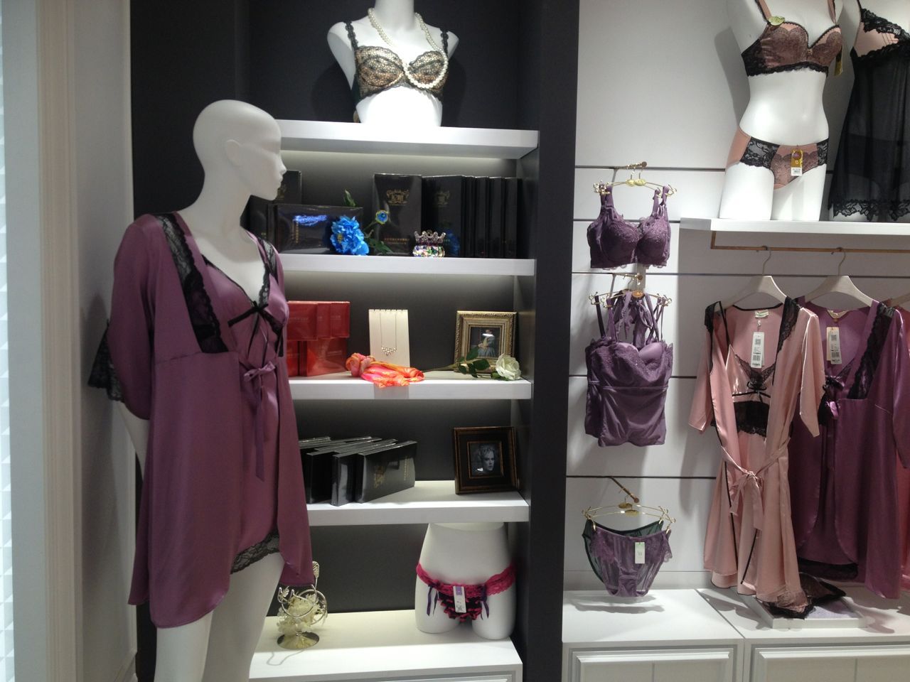 沒有顧客的內衣加盟店店長看過來