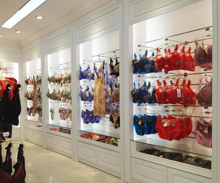 怎么讓內(nèi)衣加盟店款式跟上時(shí)尚潮流