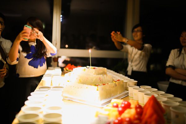 詩曼芬七八月生日會(huì)，相親相愛一家人