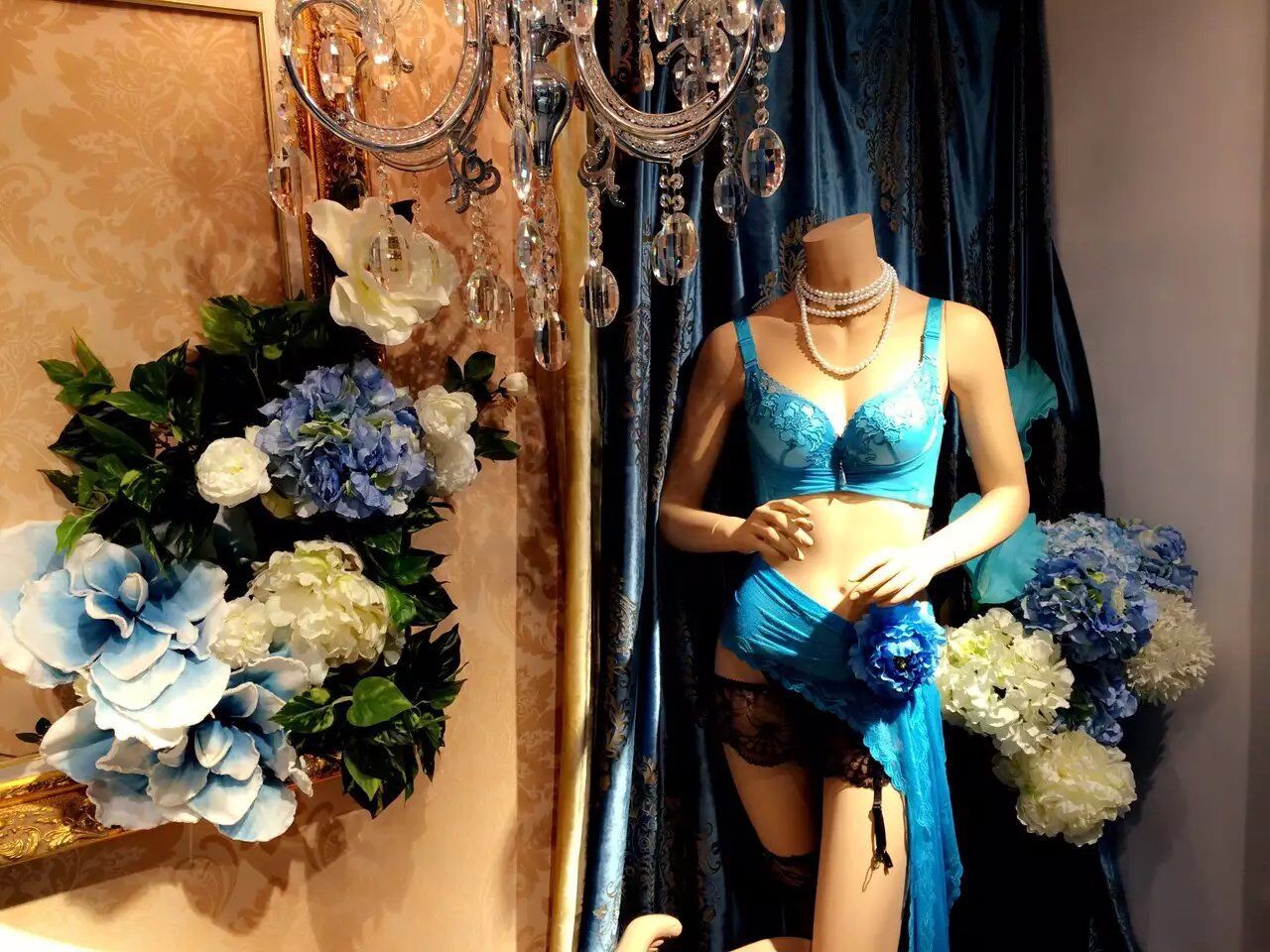 在內衣加盟店，敬業努力是為自己!